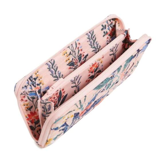 Vera Bradley RFID Jordin Continental Floral Quilted Paradise Coral Wallet NWOT - Picture 2 of 7